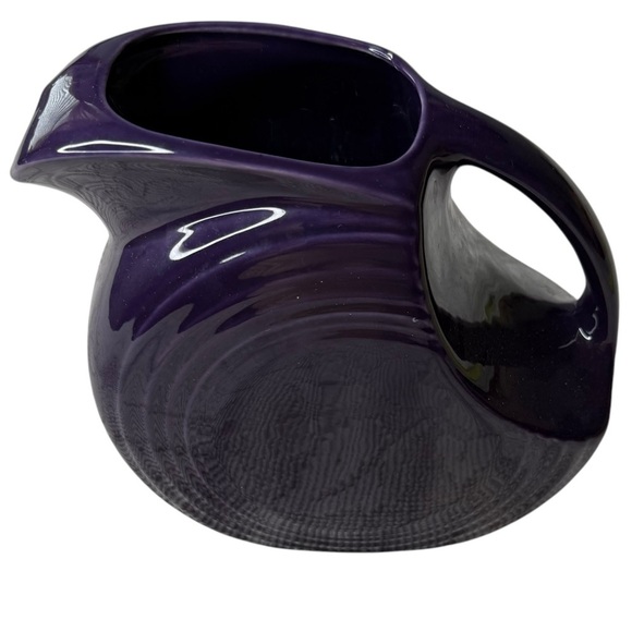 VTG. Fiesta Ware Disc Water Pitcher Plum "Retired" Homer Laughlin 7" - Picture 1 of 9